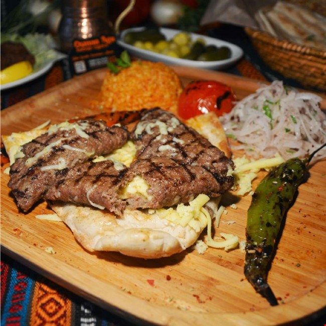 Kaşarlı Köfte